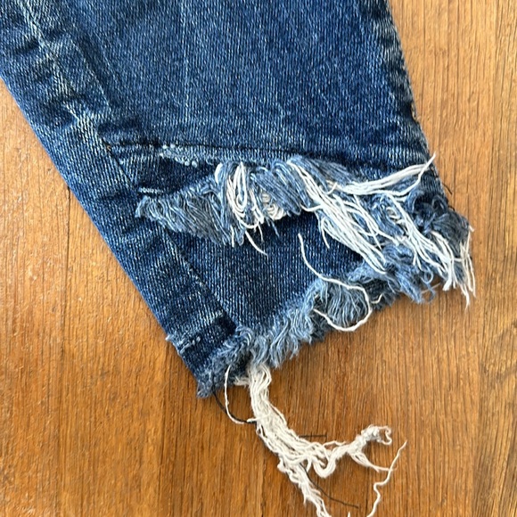 KanCan | Women’s blue jeans with distressed hem at ankles - Picture 4 of 16